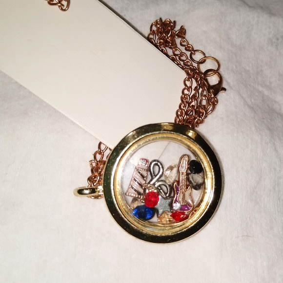 "Cleveland Rocks" Lighthouse Memory Charm Locket - Picture 4 of 9